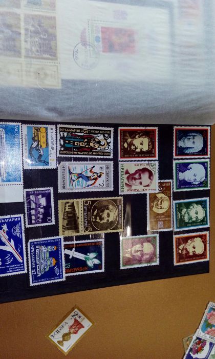 Класьор с марки.