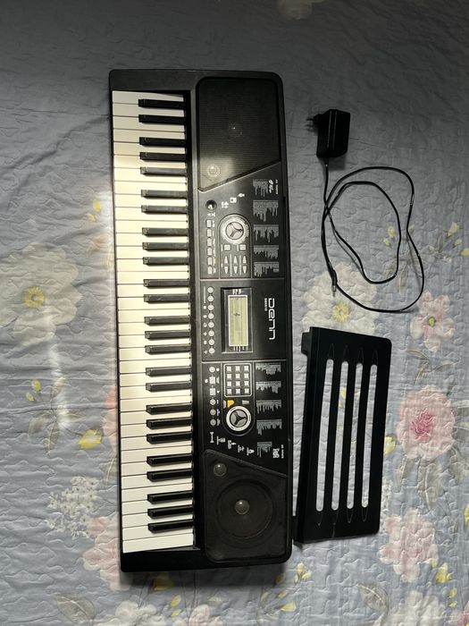 Синтезатор DENN DEK610