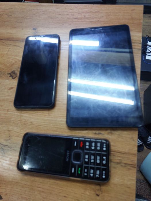 Planshet, telefon,  knopkali Tel
