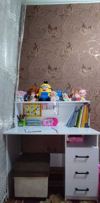 Стол болалар учун дарс партаси