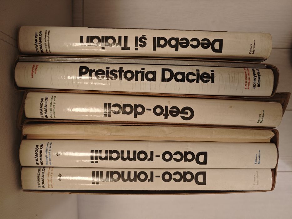 Set Strămoșii Romanilor, Complet, 5 vol,Impecabil, Etui,Brosuri