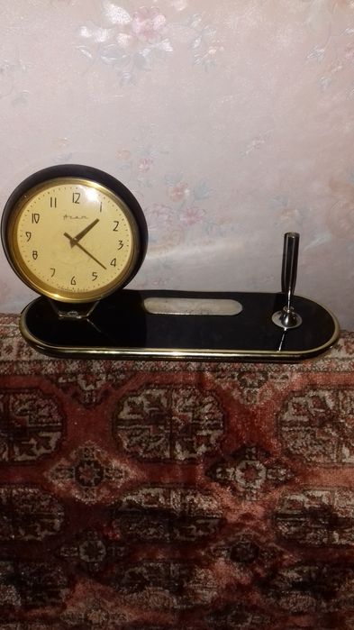 Продам часы разные