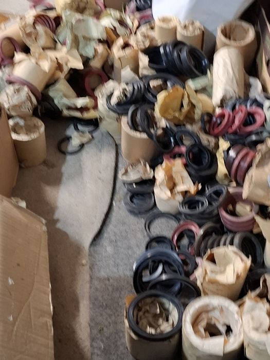 Семеринги 2000броя давам ги топтан
