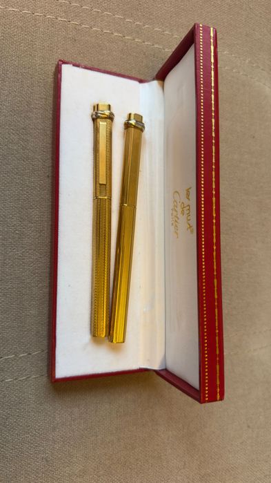 vand 2 Pixuri Cartier Trinity la pretul de 1500 lei FIX