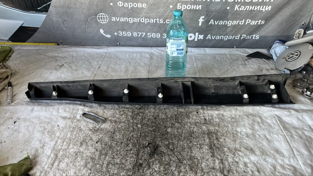 Nissan Juke 2 декоративна лайстна на лява врата