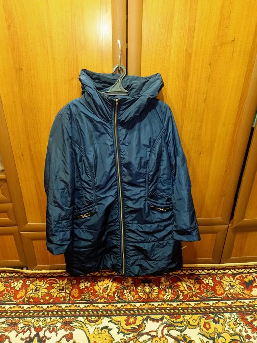 Продам женскую куртку