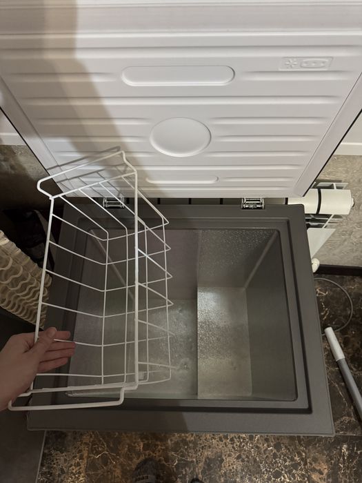 Морозильник Leadbros BCBD-100 100 л белый