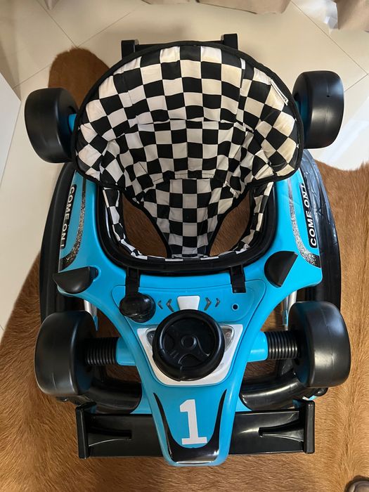 Проходилка уокър и люлка в едно