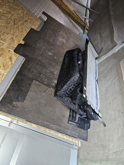 Interior Ford transit 2017, Pat pliabil