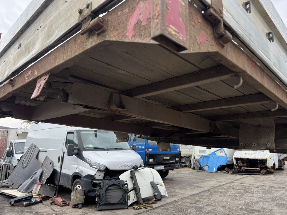 Бордова каросерия за Iveco