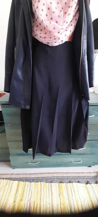 Geaca/jacheta dama, imitatie piele si fusta de culoare bleomaren