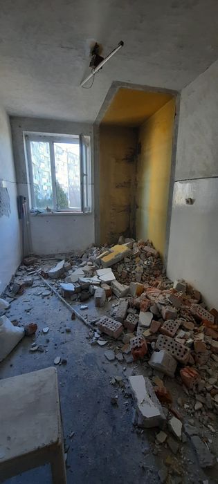 Golire apartamente-Debarasare mobila veche -Demolari