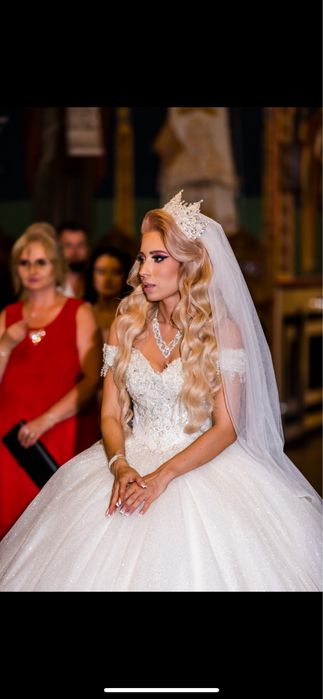Vand rochie de mireasa