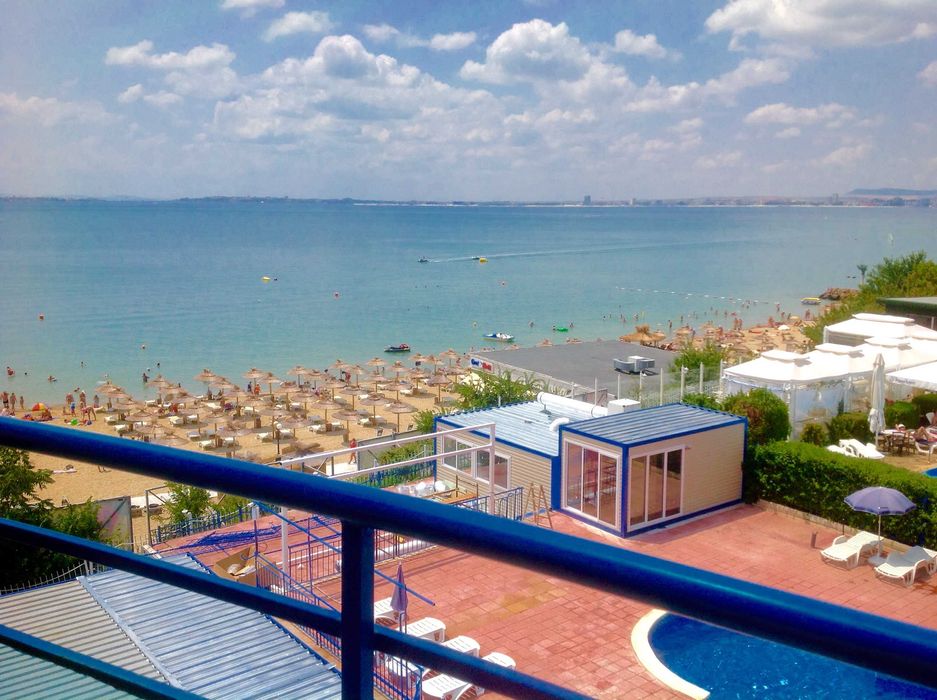 Aпартамент на първа линия на плажа в Свети Влас