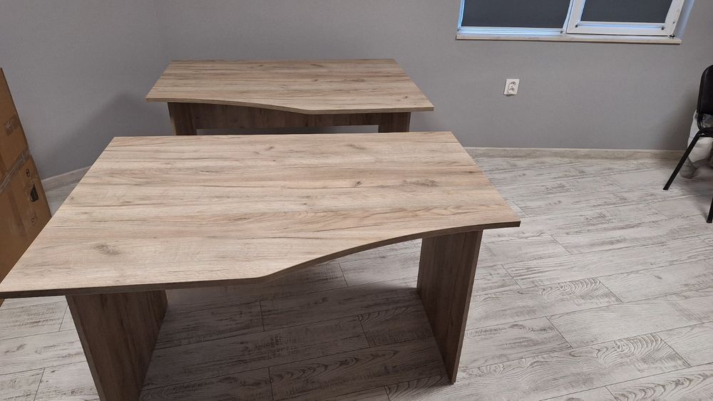 Разтегателно бюро с опция за 2 самостоятели бюра