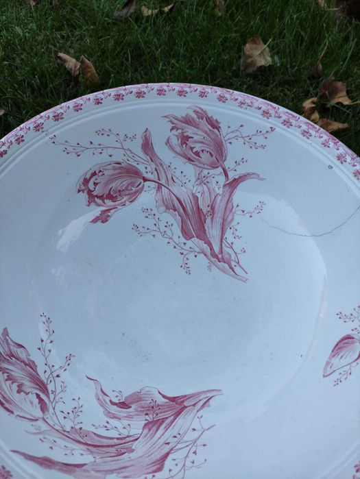 Изключително голяма купа TULIPE Sarreguemines U&C Modèle Tulipe Pink.