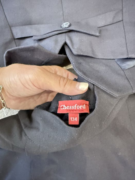 Продам школьную форму для девочки 8-9-10 лет