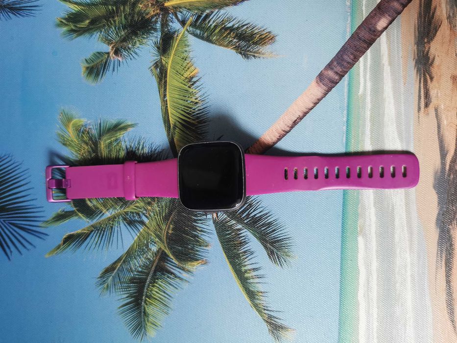 FitBit  Versa  2