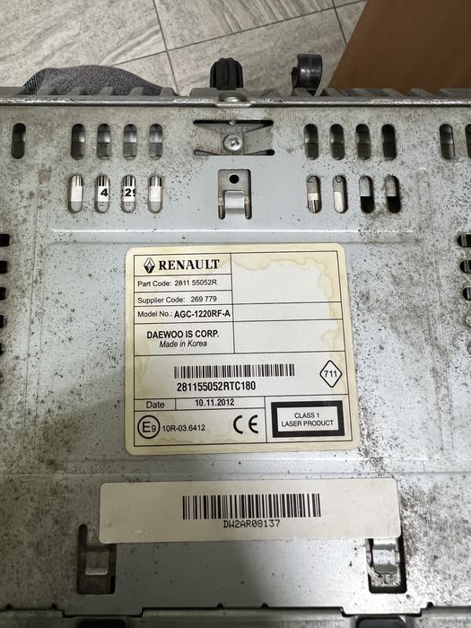 Продам автомагнитолу Renault