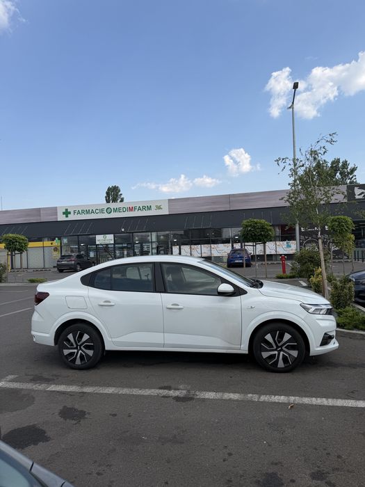 Inchiriez Dacia Logan  GPL 2024 pentru Bolt