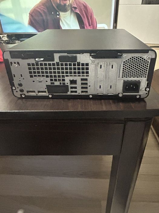 Настолен компютър HP плюс монитор