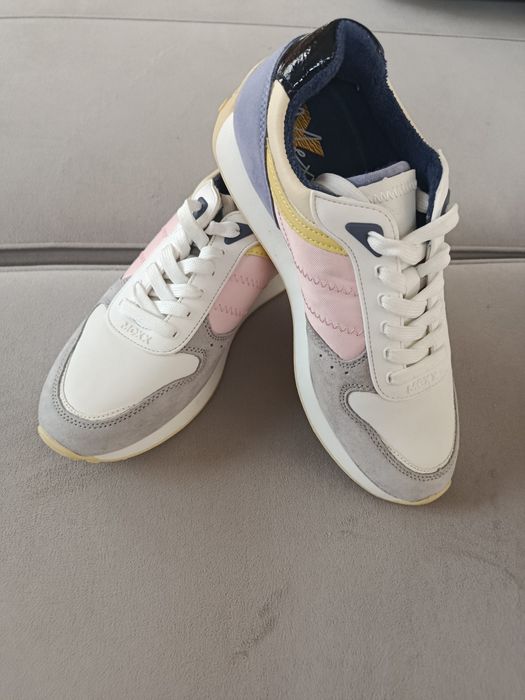 Кроссовки женские Mexx