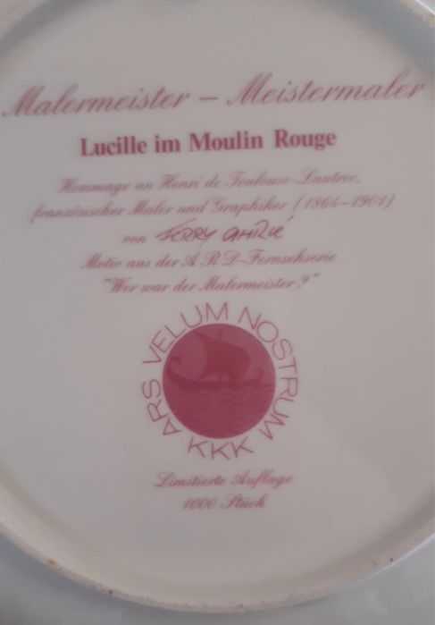 декоративни чинии