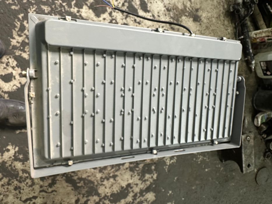 Продам прожектор