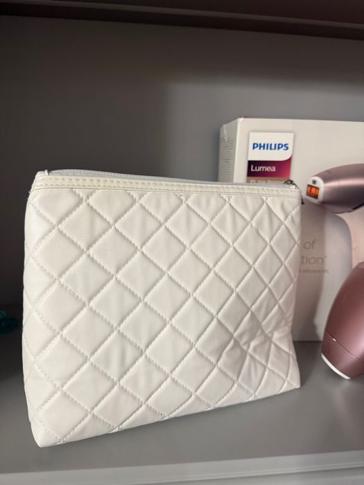 Фотоепилатор Philips Lumea Seria 9000