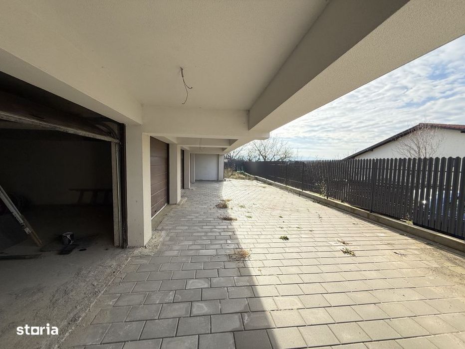 Casa de vanzare 134mp + 240mp | Zona Auchan Iris | CF | 2 garaje