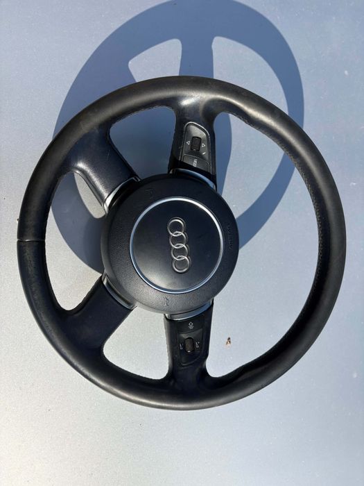 Тъмно син волан без пера Audi A8 D3