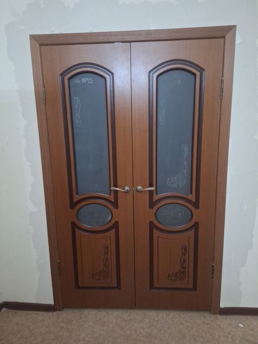 Бөлменің есіктері