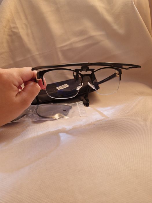 Ochelari de soare cu clips