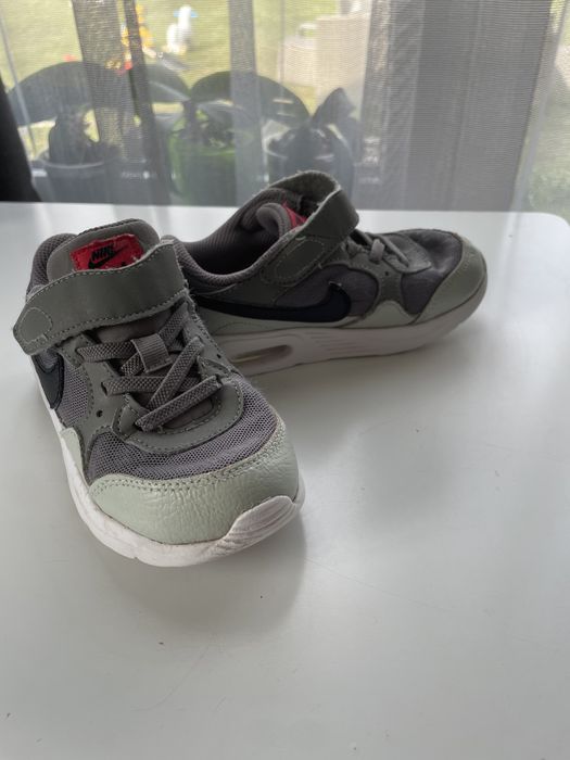 Маратонки Nike 27 номер