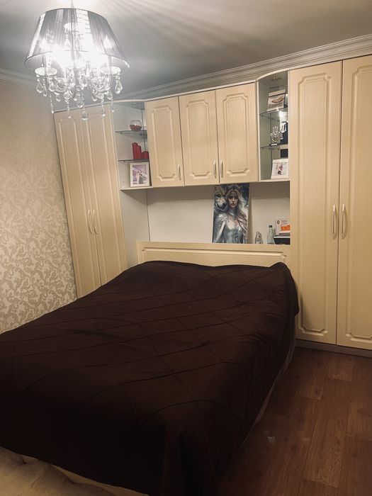 Продам спальный гарнитур