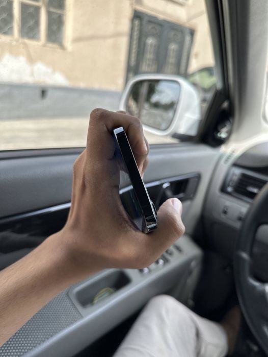 Iphone 12про макс с гарантией