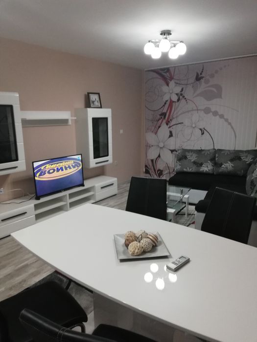 Дава се под наем Двустаен апартамент в Стара Загора, Никола Петков - 75 кв.м за 408 € - Снимка #2