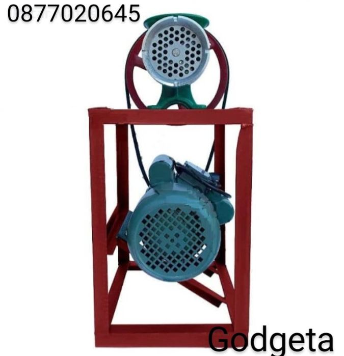 Чугунена електрическа месомелачка 1,5 kW/ 1400 об/мин и 220 V