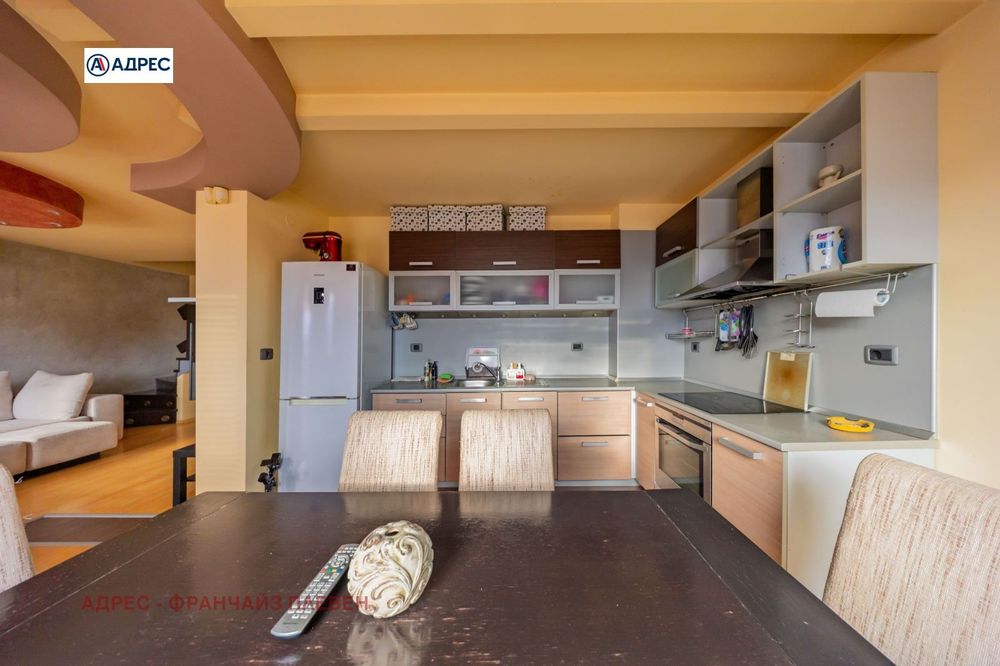 Продава се Мезонет в Плевен, Широк център - 103 кв.м за 1085 €/кв.м - Снимка #4