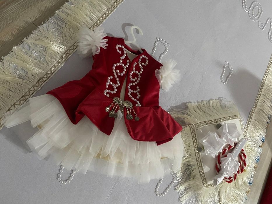 Тұсау кесер навор сатылады.