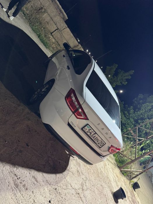 Лада веста продам