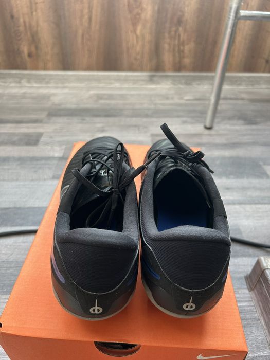 Продавам обувки NIKE  Jr. Tiempo Legend 10 Club