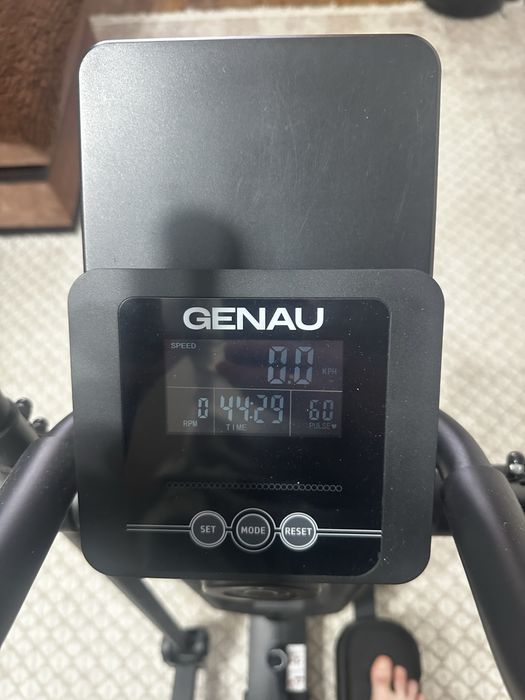 Эллиптический тренажер Genau