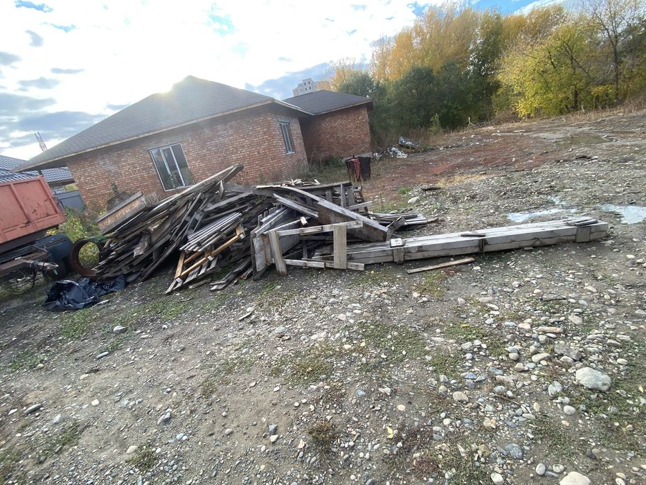 продам кучу дров и паддонов