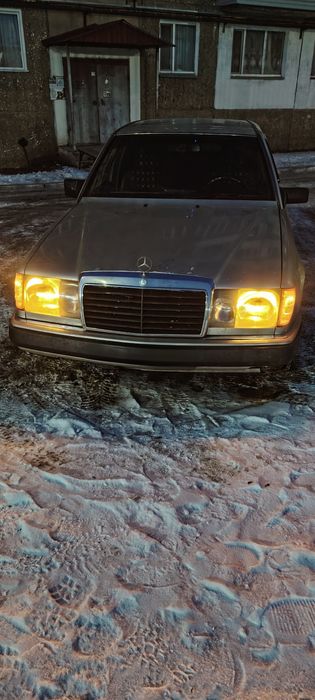 Мерседес w124 230Е