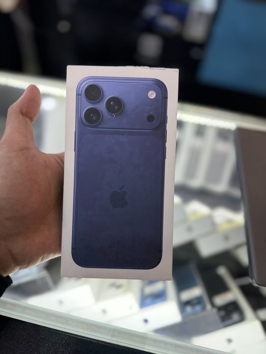 iPhone 17 pro max 256 EAC