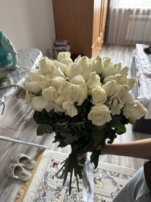 Цветы, 25 штук белые розы