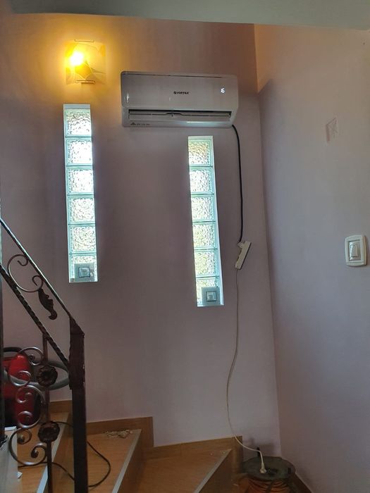 Montaj aer conditionat, igienizare, încărcare freon, reparații Montaj