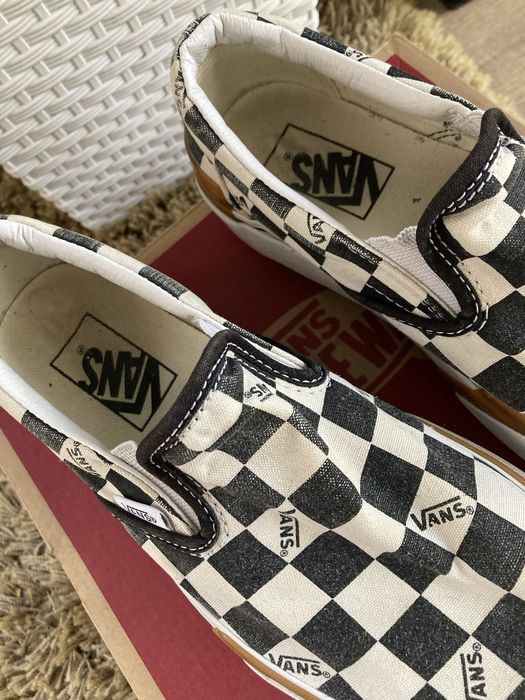 Vans Classic Slip-On Staked