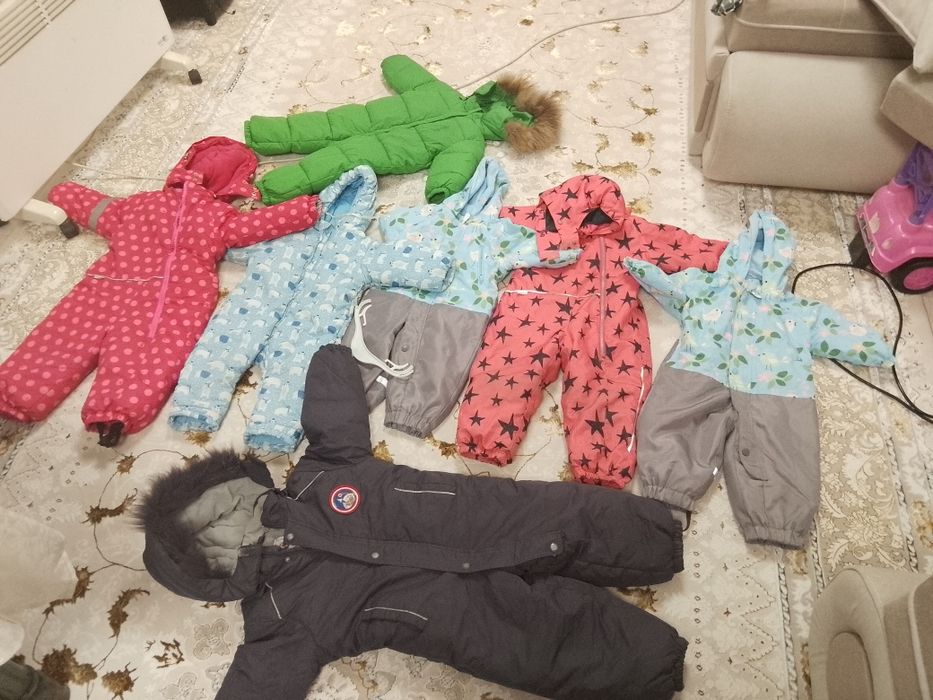 Продам детские комбинезоны